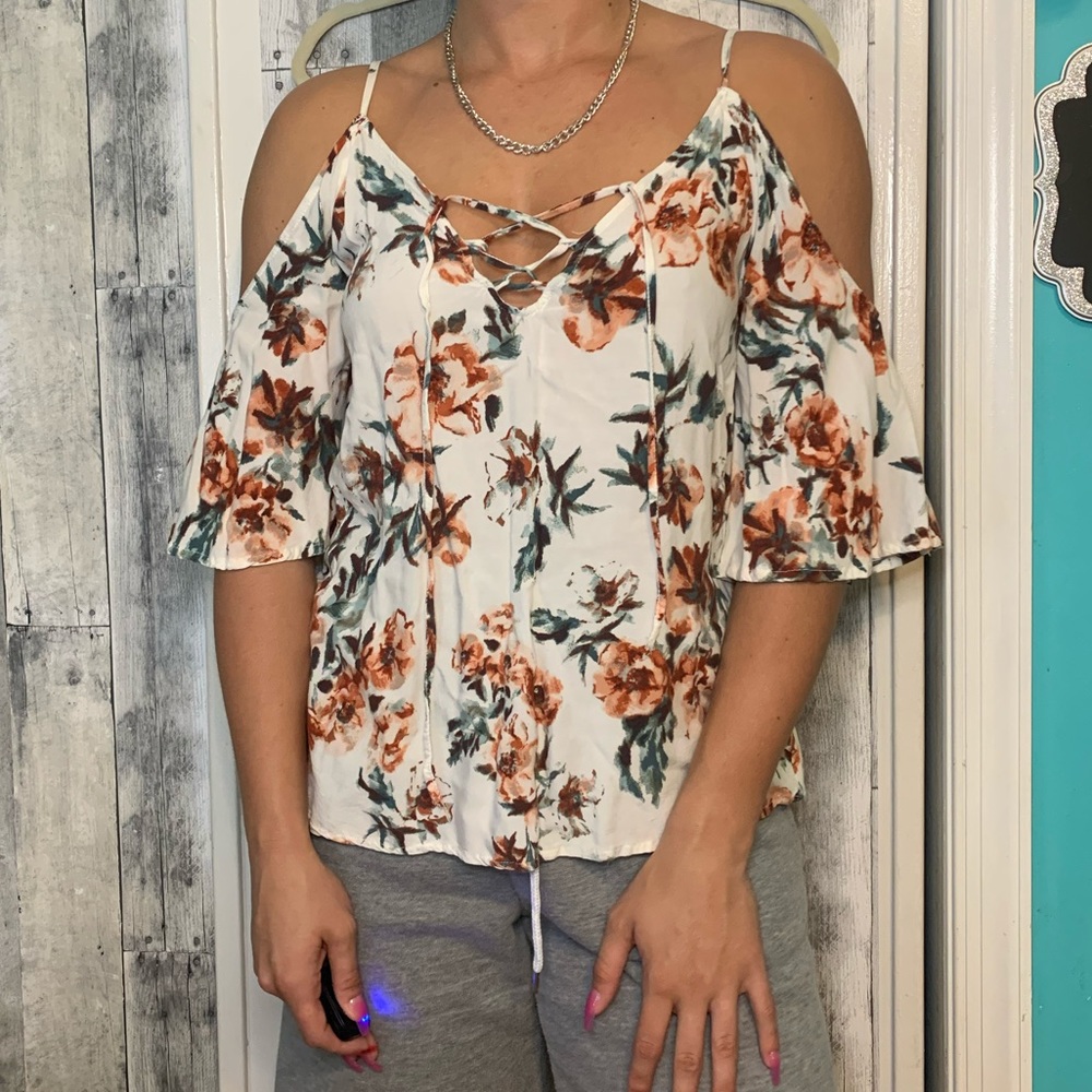 LA HEARTS OFF SHOULDER TOP